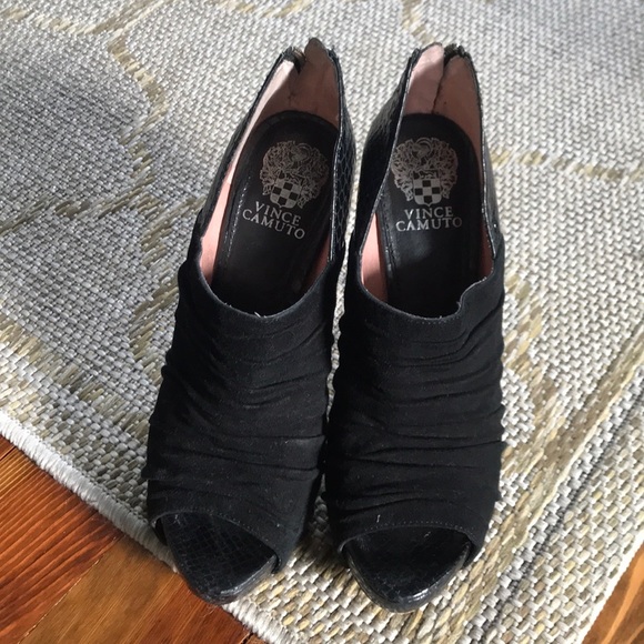 Vince Camuto booties - Picture 2 of 6